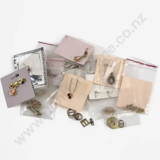 Collection Various Doll Jewellery