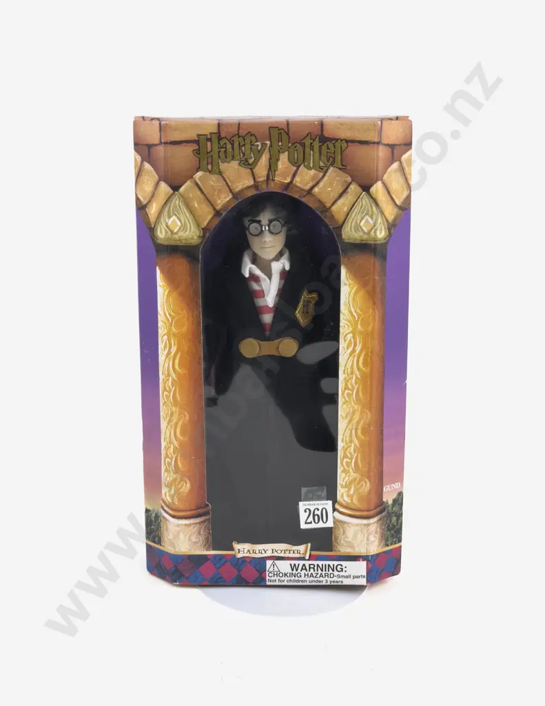 C2001 Boxed Warner Brothers Harry Potter Doll Image 1++