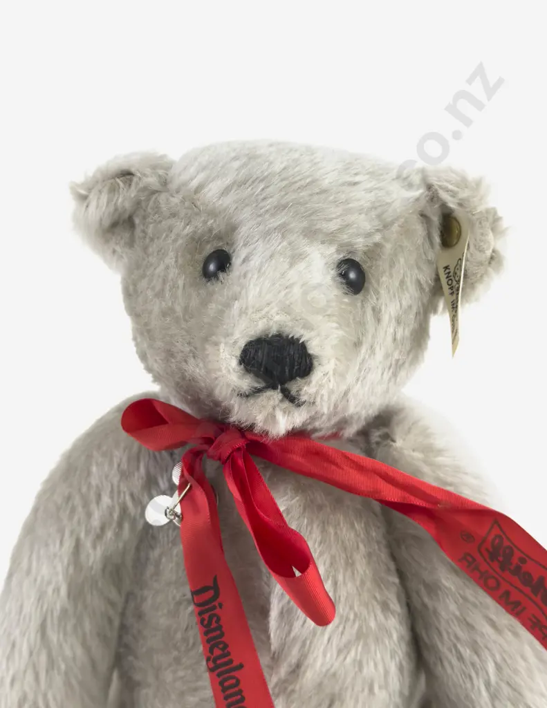 C1992 Steiff Disneyland Ltd Ed 192/2000 First Annual Tear Bear Classic Image 1++