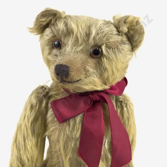 Early C20th Teddy Bear with back hump and fine long nose