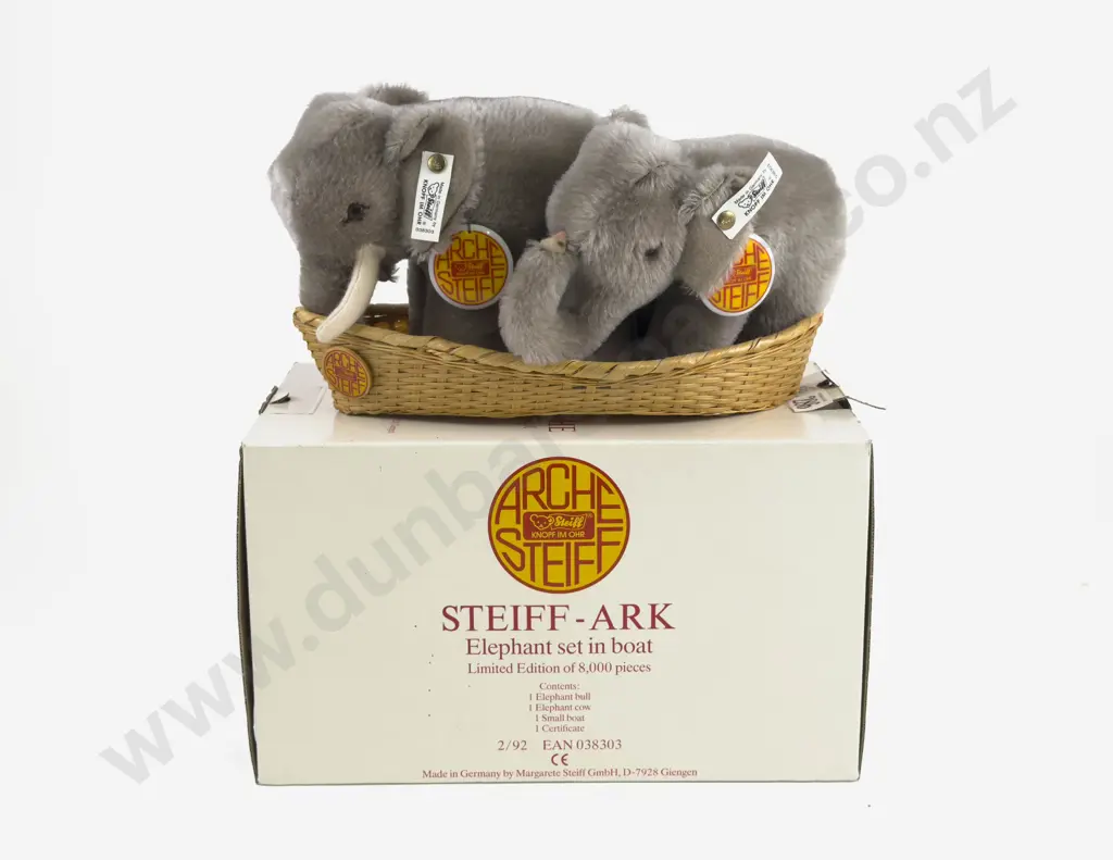 Boxed Steiff - Ark Bull and Cow Elephant Set in Boat Image 1++
