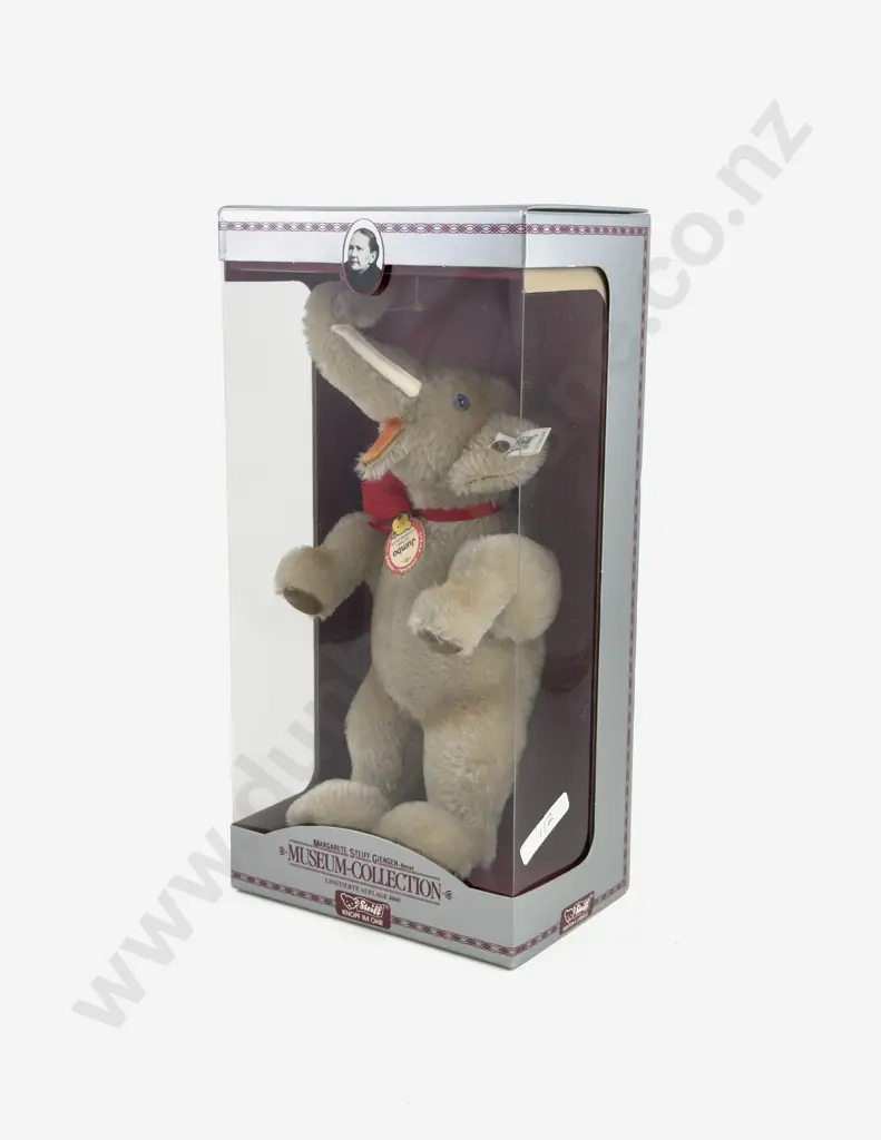 C1988 Boxed Steiff Replica of the C1932 0125/24 Jumbo Elephant Image 1++