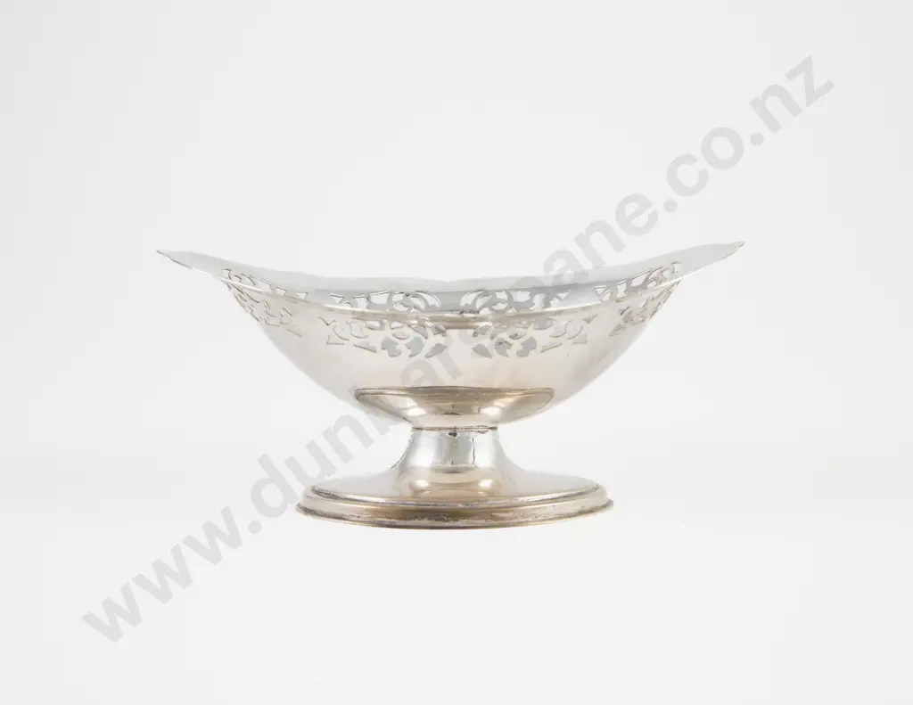QEII S/S Bon Bon Dish Image 1++
