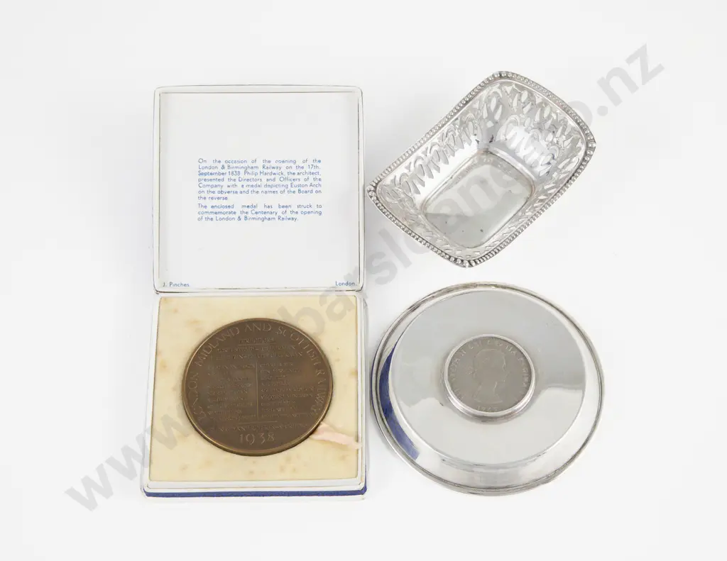Edw VII Small S/S Bon Bon Dish Image 1++