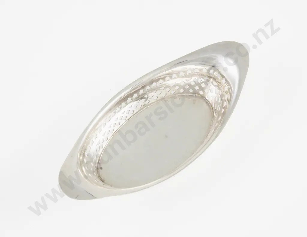 Vict S/S Bon Bon Dish Image 1++