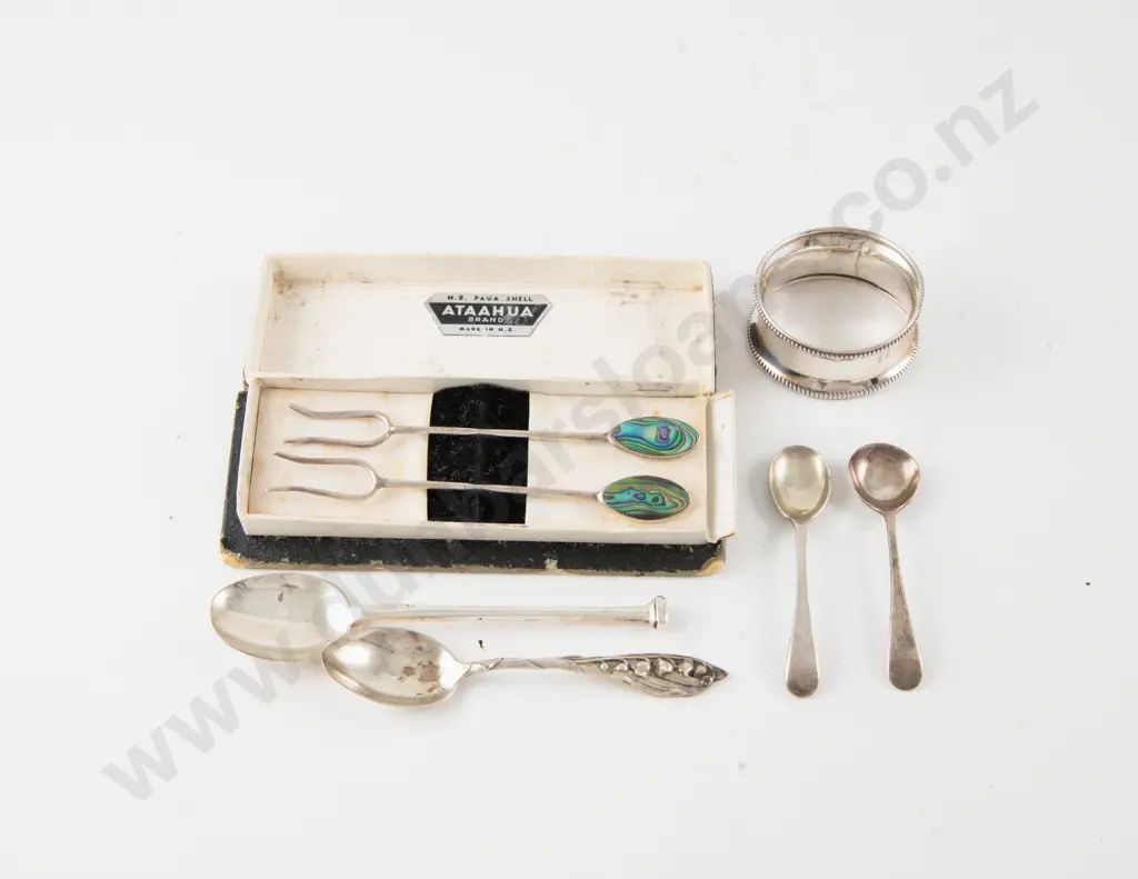 Boxed Pair Ataahua NZ S/S & Paua Shell Pickle Forks Etc Image 1++