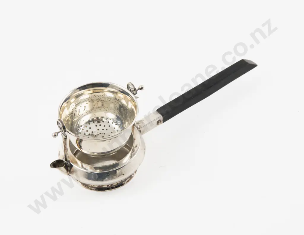 Edw VII S/S Tea Strainer Image 1++