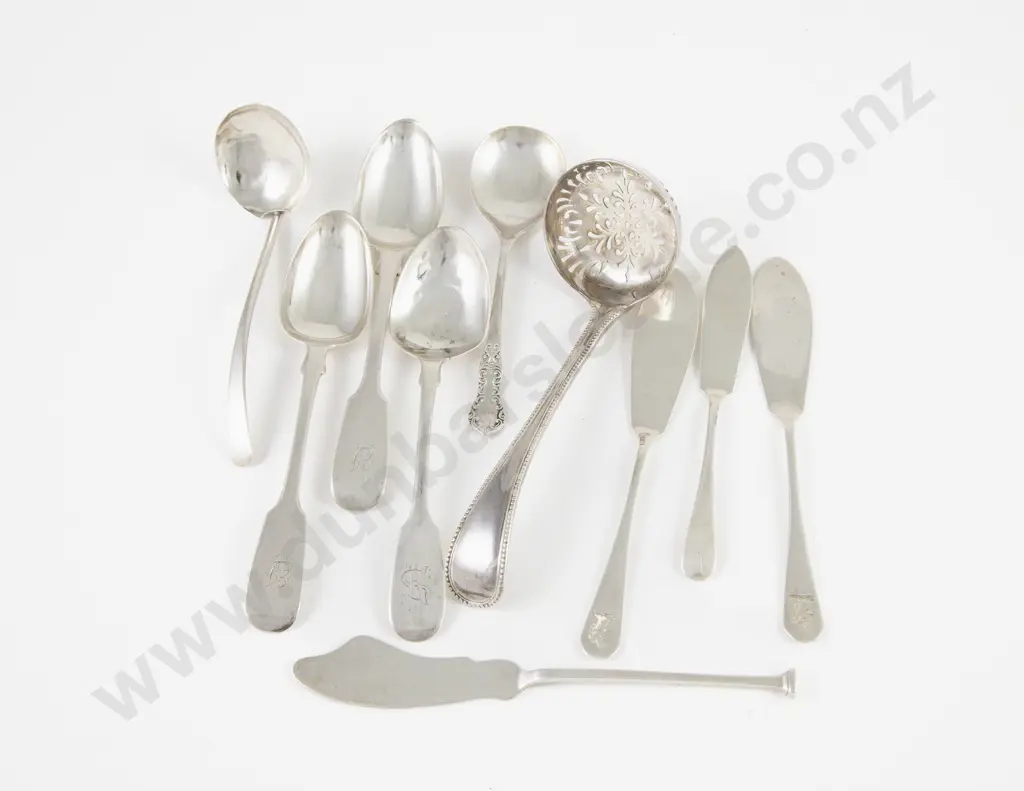 S/S Sifter Spoon 5 Other Spoons & 4 Butter Knives Image 1++