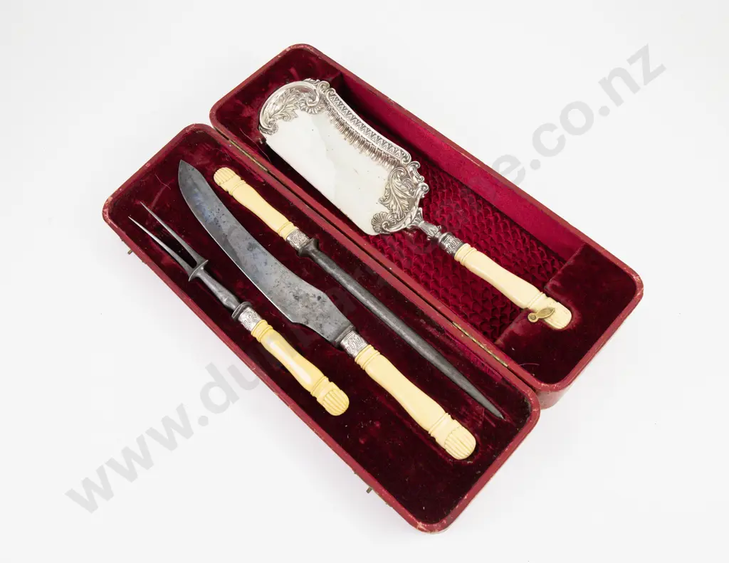 Cased Vict Ivory Handled 4 Piece Carcing Set Image 1++