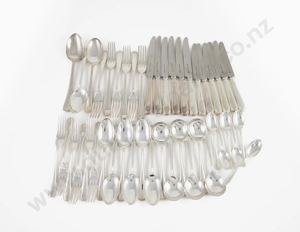 Walker & Hall 44 Piece S/S Suite Of Cutlery Image 1++