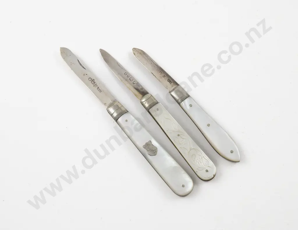 3 S/S Bladed MOP Fruit Knives Image 1++