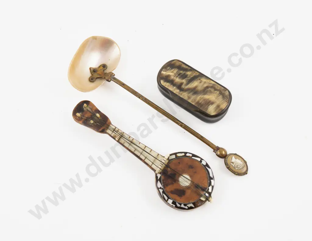 Vict Horn Snuff Box, Miniature Tortoiseshell Mandolin, & Gilt Metal & MOP Spoon Image 1++