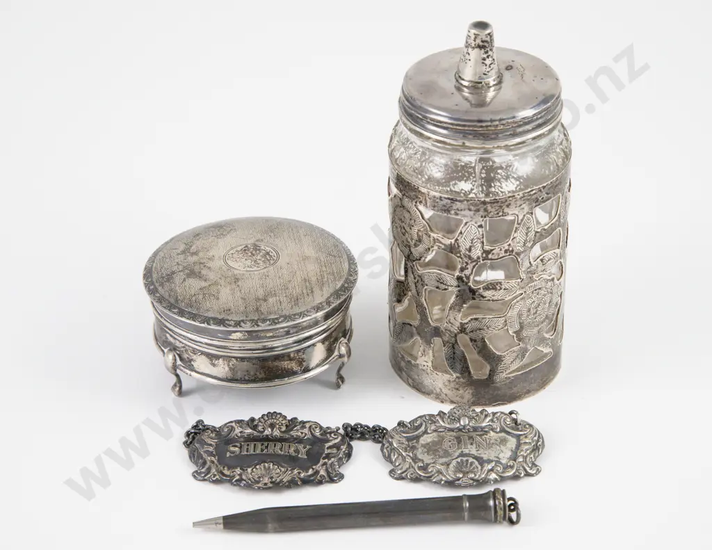 S/S Jewellery Box, Pair Of Decanter Labels & Silver Overlaid Nestle Glass Sugar Shaker & Propelling Pencil Image 1++
