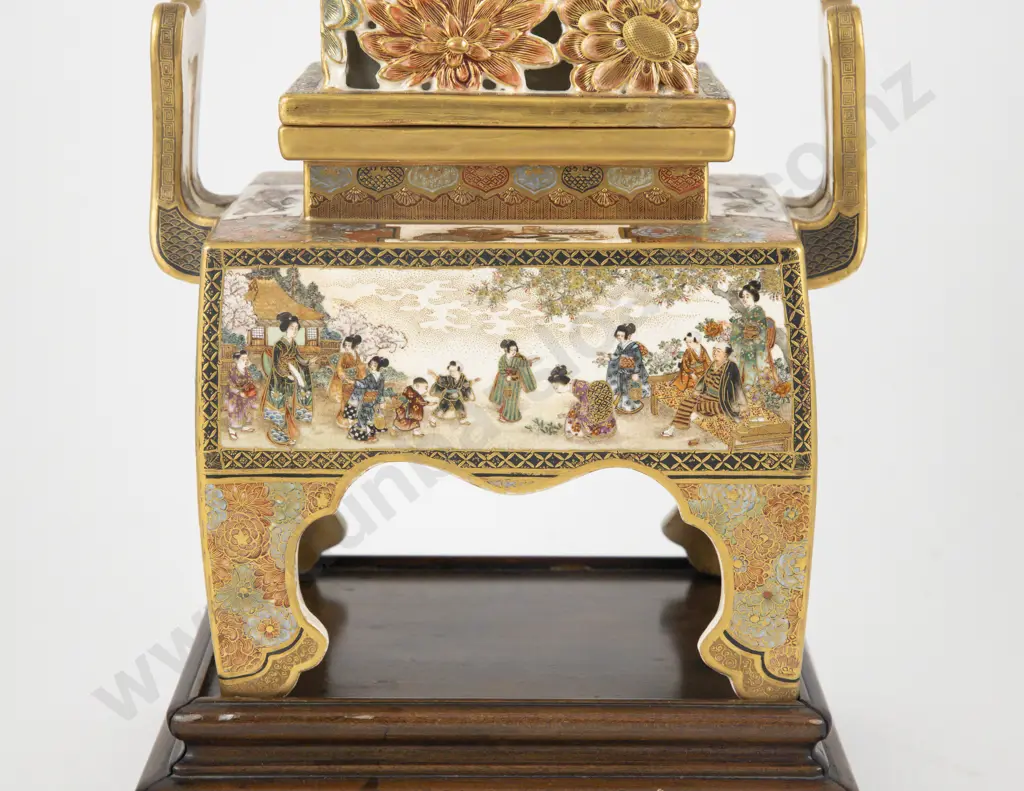A Superb Meiji Period Japanese Satsuma Koro by Okamoto Ryozan (1820-1910) (af) Image 1++