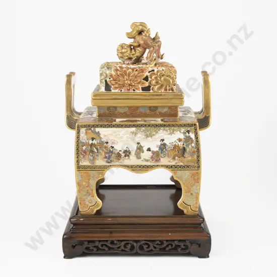 A Superb Meiji Period Japanese Satsuma Koro by Okamoto Ryozan (1820-1910) (af)