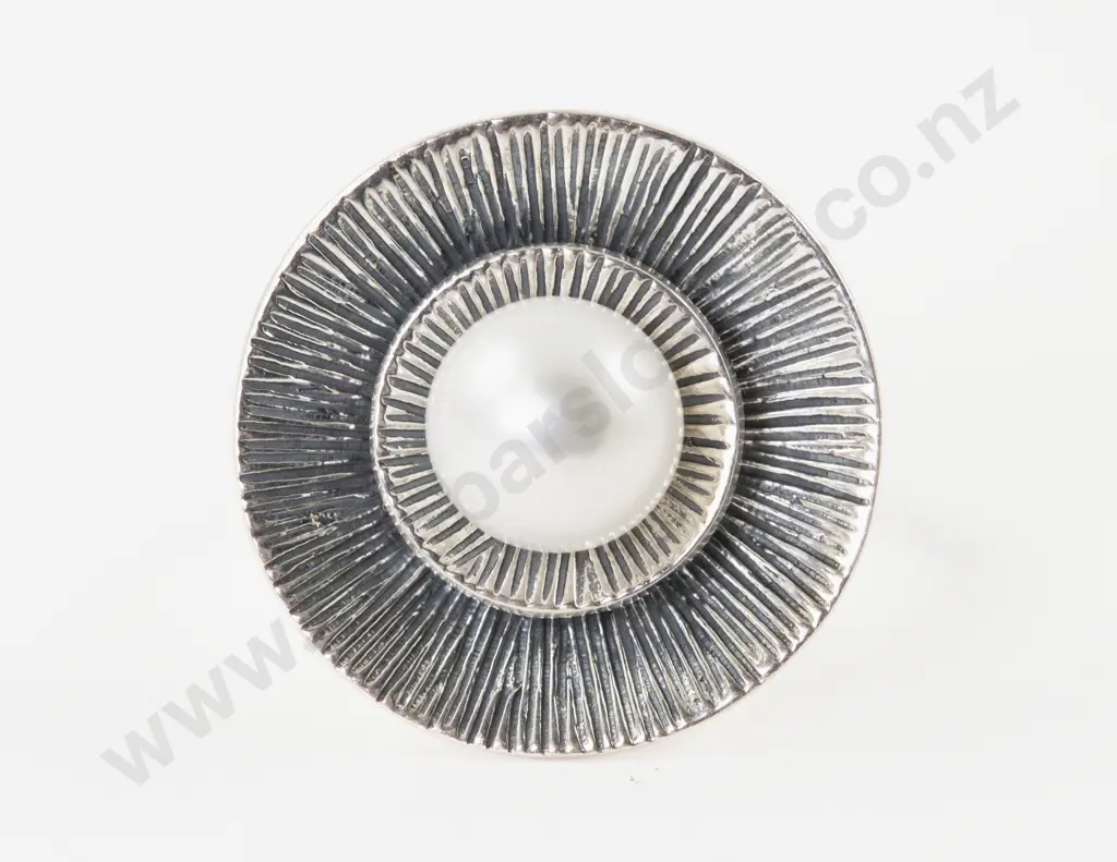 S/S Single Cultured Pearl Dress Ring Image 1++