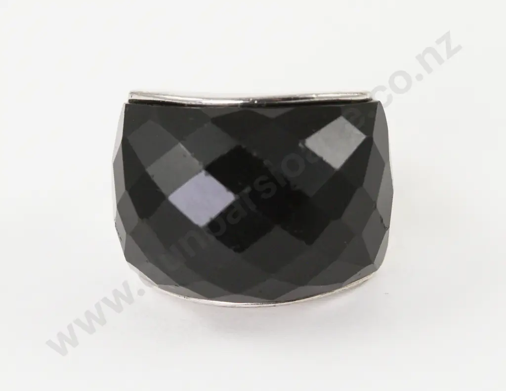 S/S Single Stone Onyx Crystal Dress Ring Image 1++