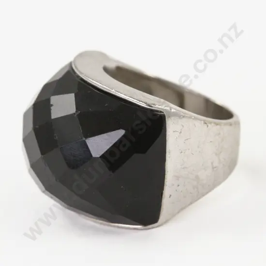 S/S Single Stone Onyx Crystal Dress Ring