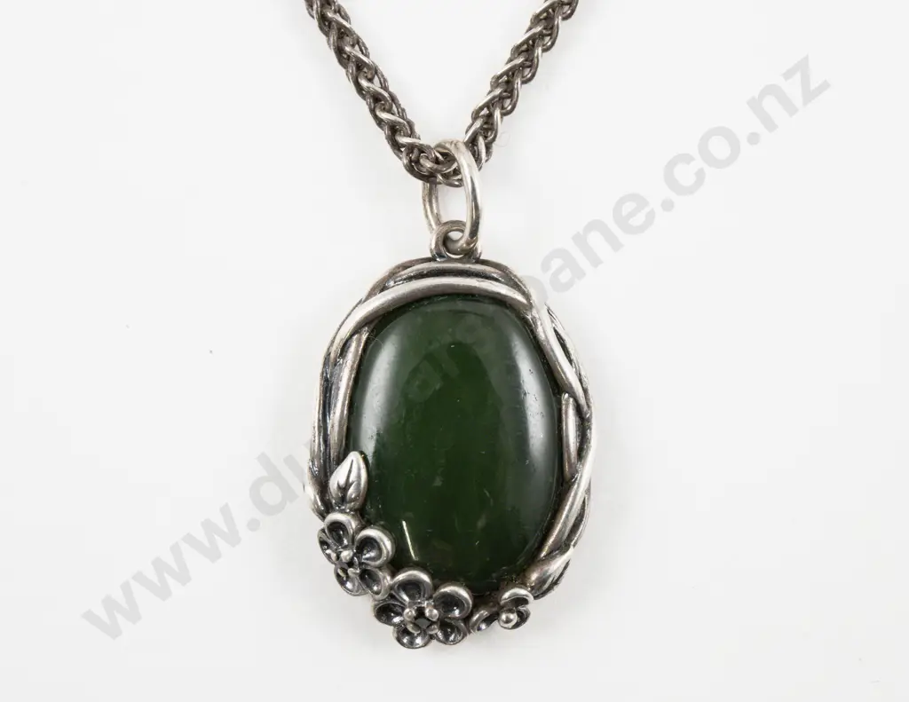 S/S Framed Greenstone Pendant on .925 Silver Neck Chain Image 1++
