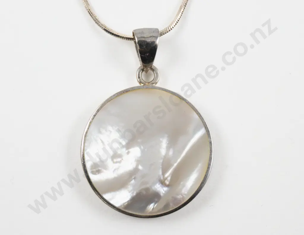 S/S Framed Circular MOP Pendant on .925 Silver Fine Link Neck Chain Image 1++