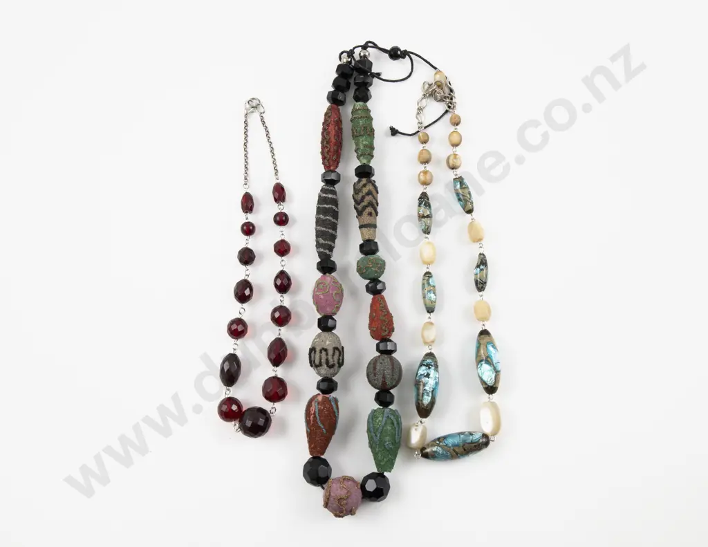 Three Vintage Beaded Necklaces Image 1++