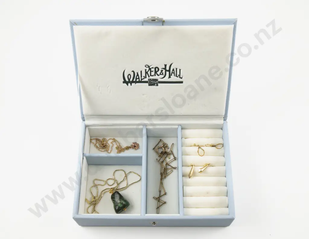 Kirstin Ash Malachite Pendant on Silver Gilt Neck Chain with Assorted Jewellery and Walker & Hill Jewellery Box Image 1++