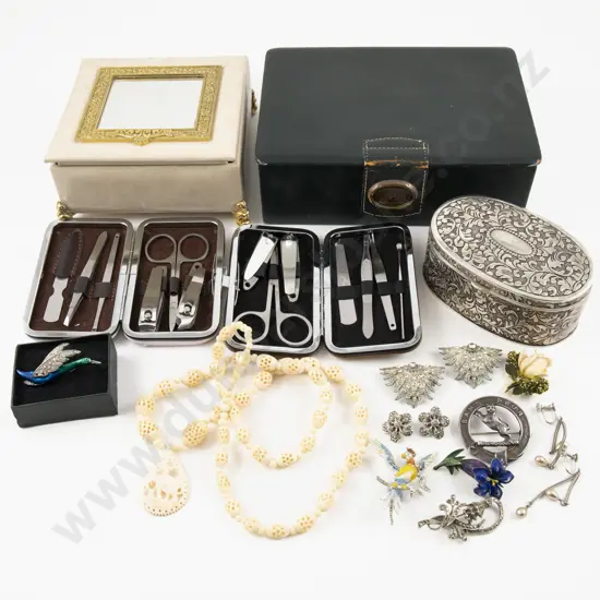 Collection of Vintage Costume Jewellery incl Ivory Necklace together with Jewellery Boxes and Other