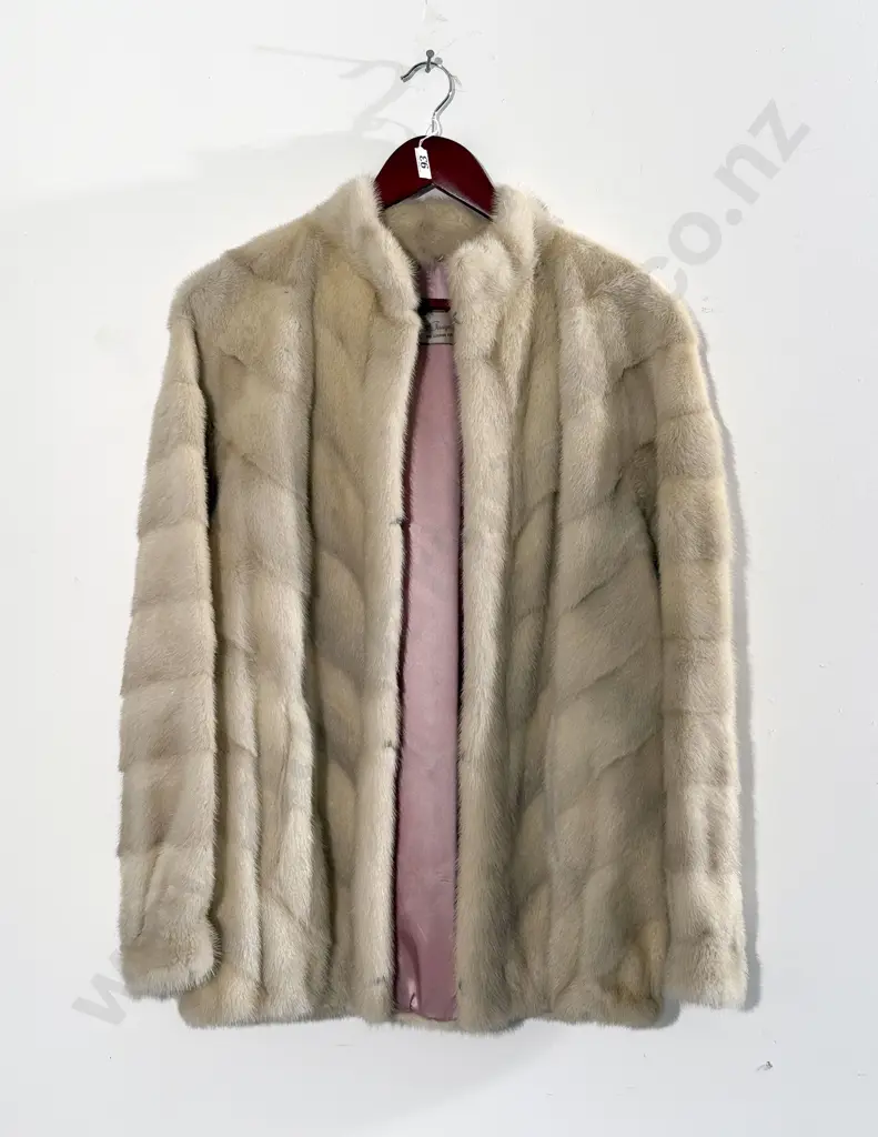 Vintage English and Foreign (Fur Co Ltd) Ladies Fur Jacket Image 1++
