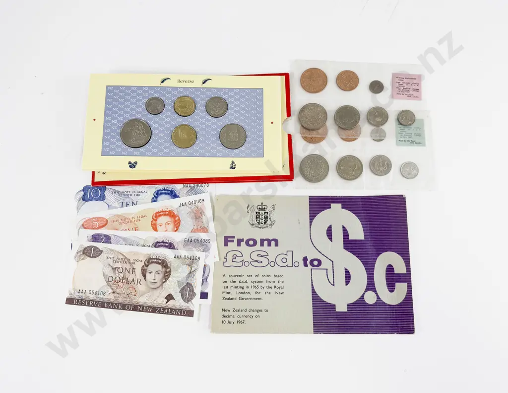 NZ Unc $10 $5 $2 $1 notes with Unc 1990 1967x2 Coin Sets Image 1++