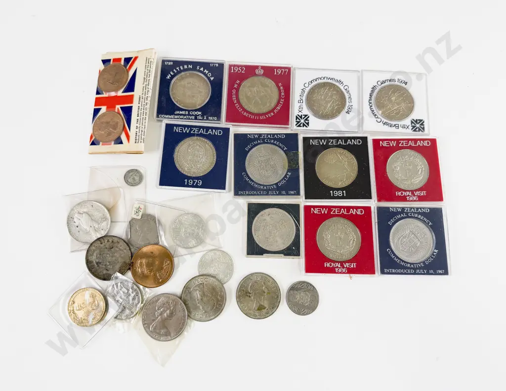 Commemorative $1 x10 1953 Crownx3 1922 US Silver Dollar and nine assorted coins and medal Image 1++