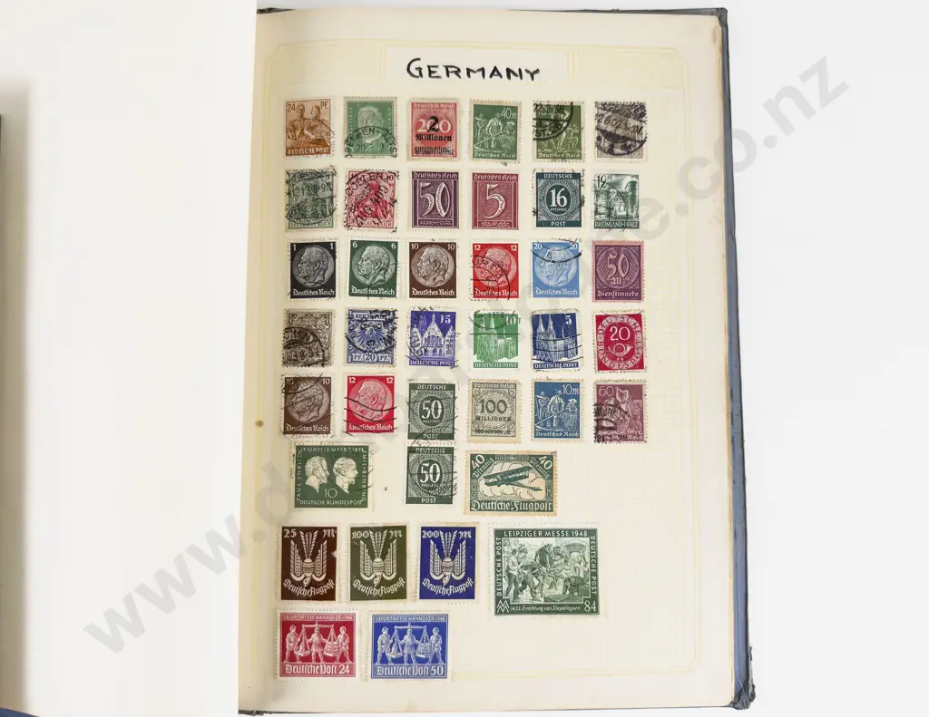 Two Vintage World Stamp Albums with NZ and Australia Image 1++