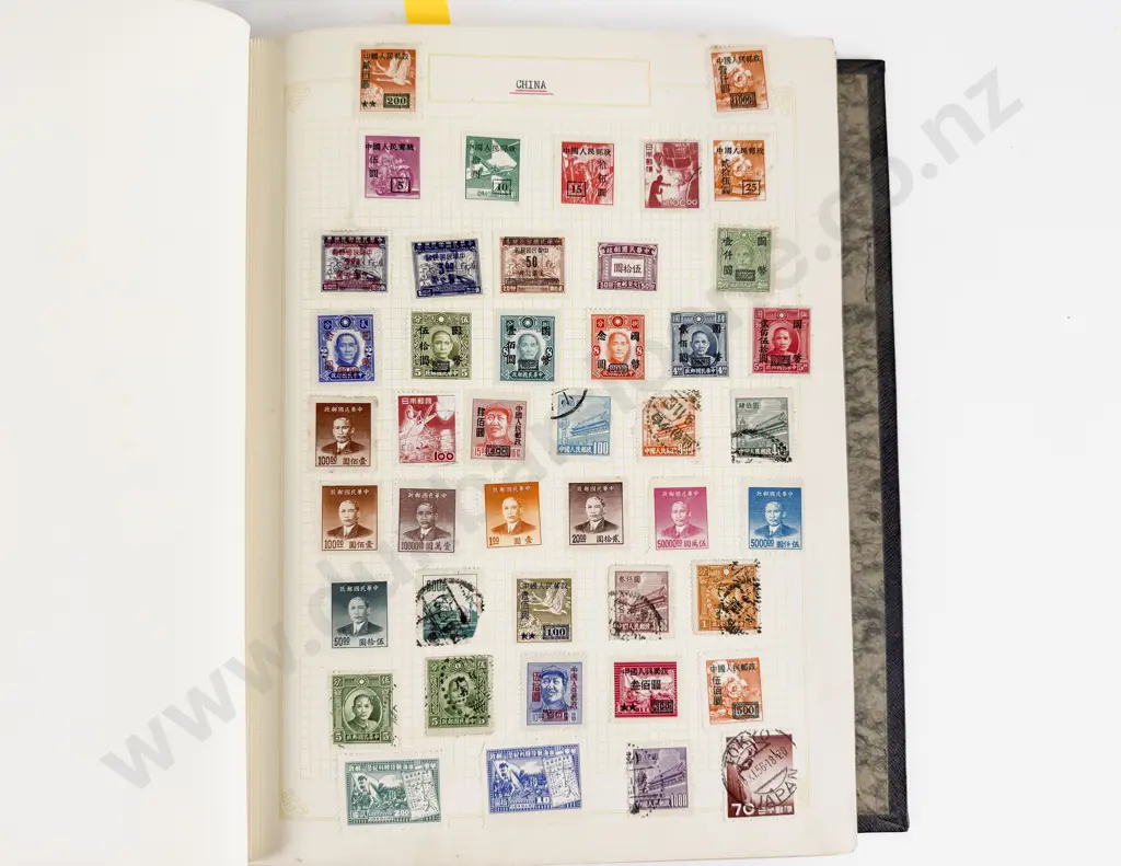 Two Vintage World Stamp Albums with NZ and Australia Image 1++