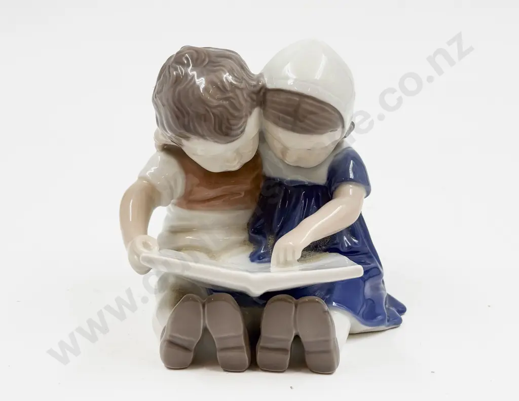 B & G Seated Group Figure Image 1++