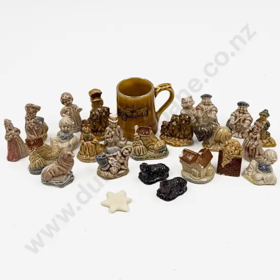 Small Box of Assorted Wade Whimsies etc
