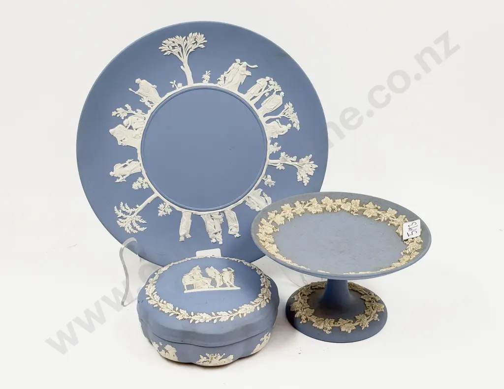 Three Pieces of Assorted Wedgwood Image 1++