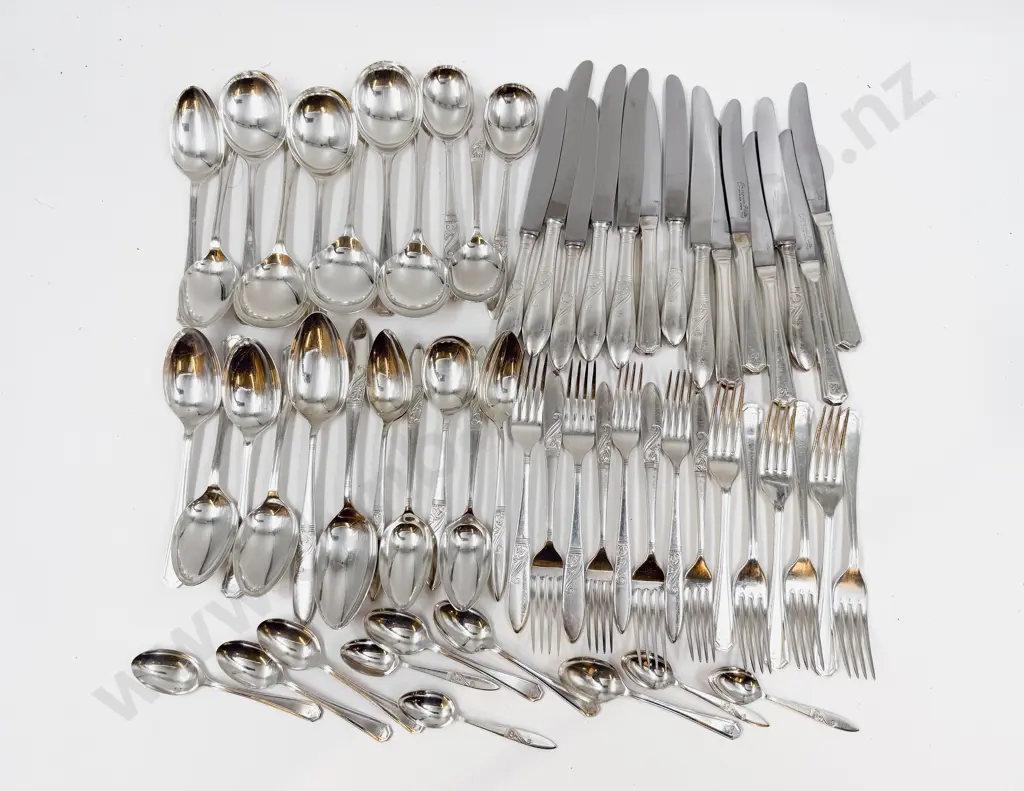 Qty of Assorted S/P Cutlery Image 1++