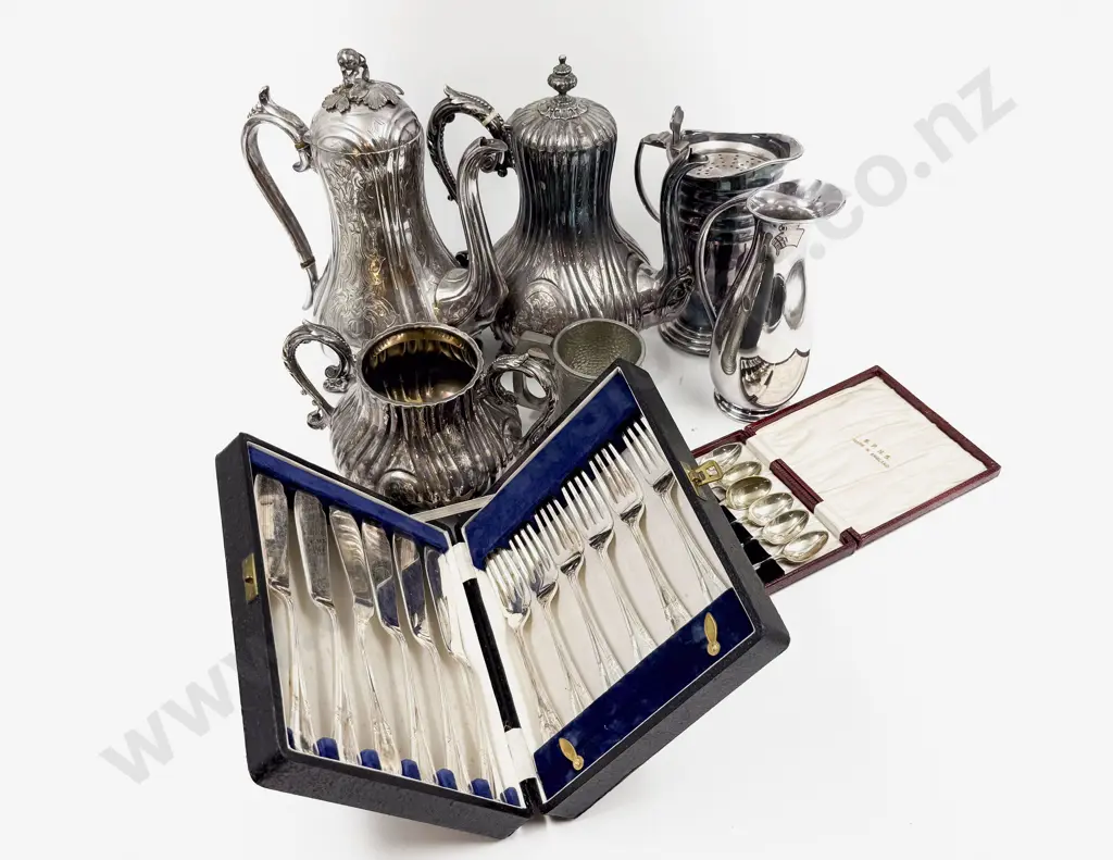 Small Qty of Assorted Boxed S/P Cutlery & Other S/P Image 1++