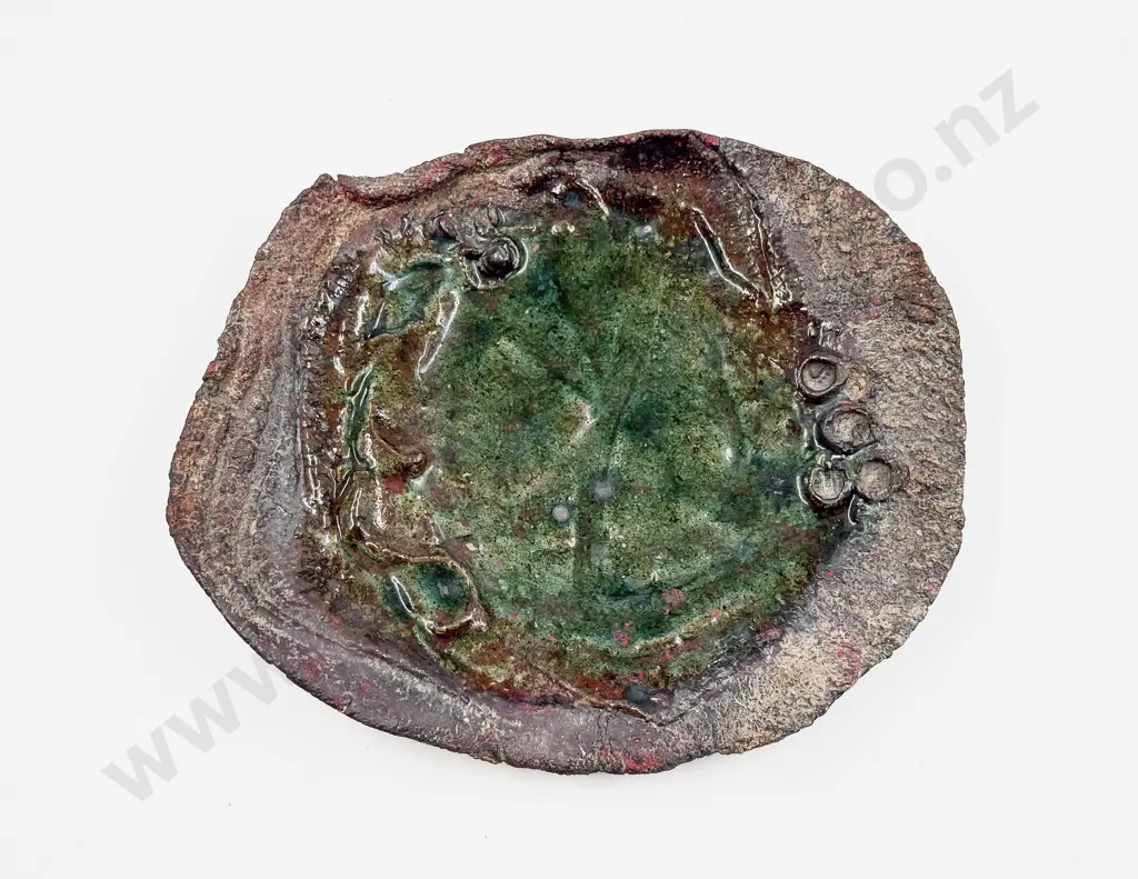 Pottery Form Dish Image 1++
