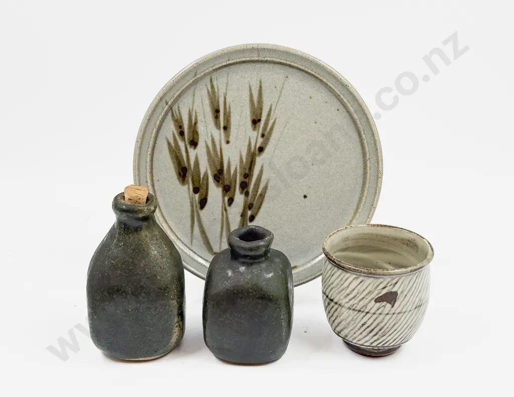 Four Pieces of Assorted Pottery Image 1++