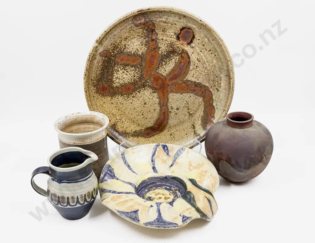 Five Pieces of Assorted Pottery Image 1++