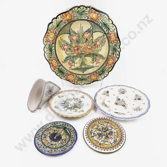 Qty of Assorted Decorative Dishes & Wall Hangings etc