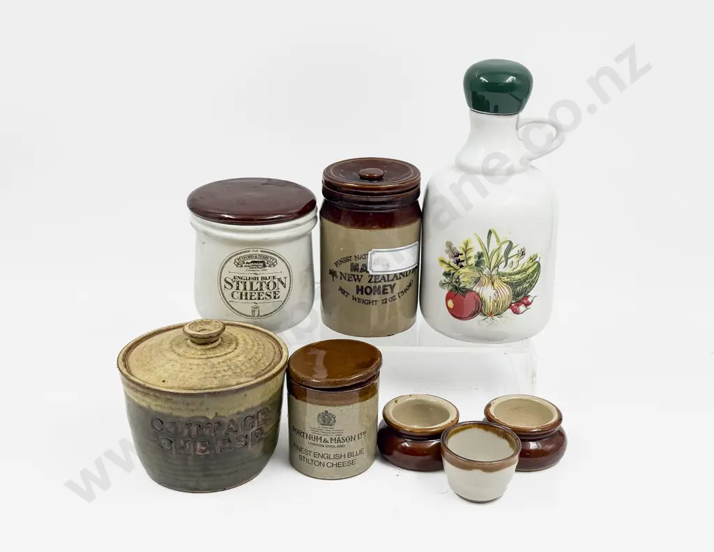 Stoneware Manuka Honey NZ Jar & Assorted Stoneware Jars Image 1++
