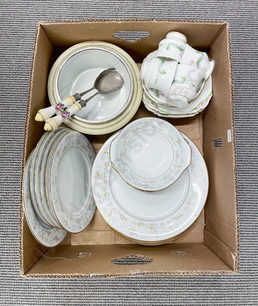 Box Qty of Assorted China Image 1++