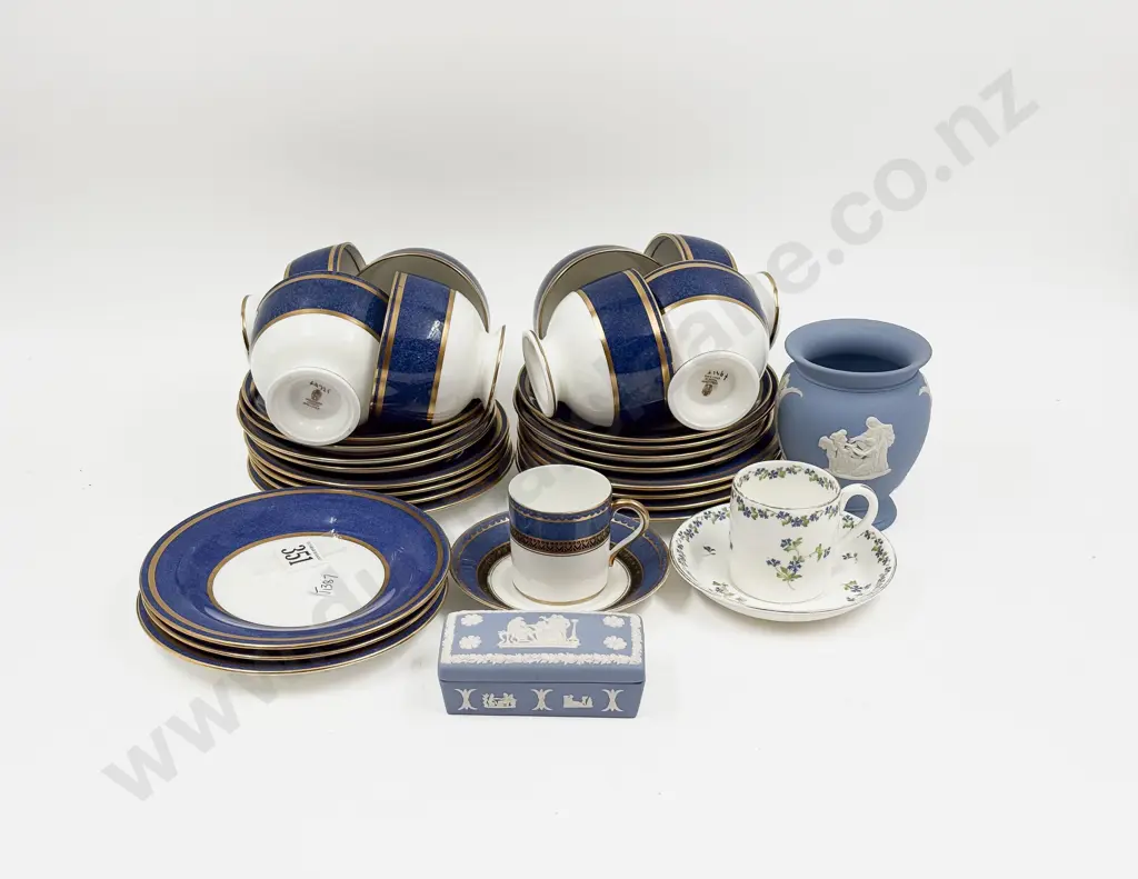 Wedgwood Part Teaset & Assorted Jasperware & China Image 1++