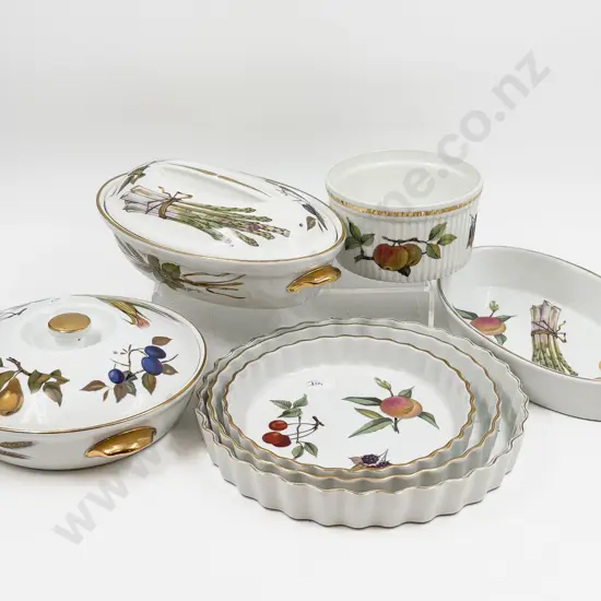 Qty of Assorted Royal Worcester "Evesham" Pattern China