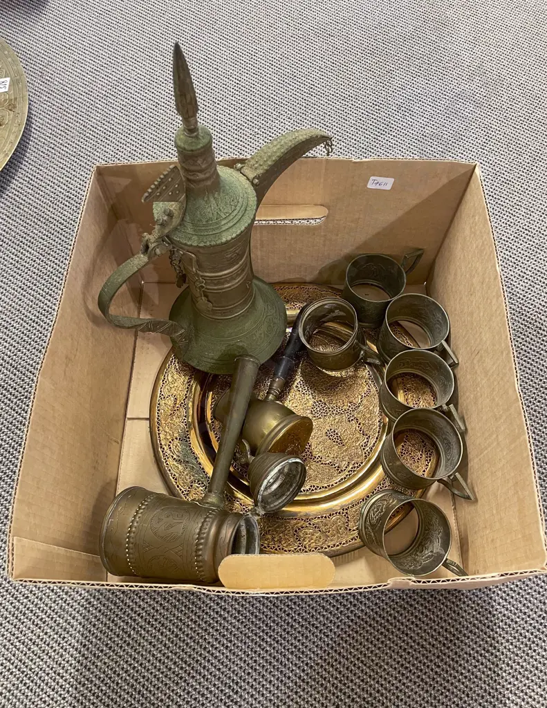 Qty of Assorted Metal Ware Image 1++