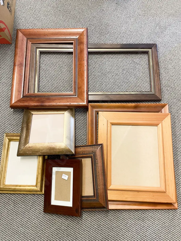 Qty of Assorted Empty Frames Image 1++