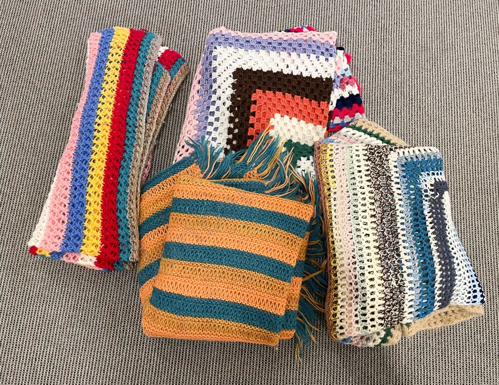 Box Qty of Assorted Blankets Image 1++
