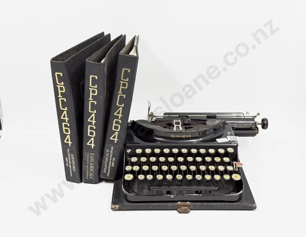 Vintage Remington Typewriter Image 1++