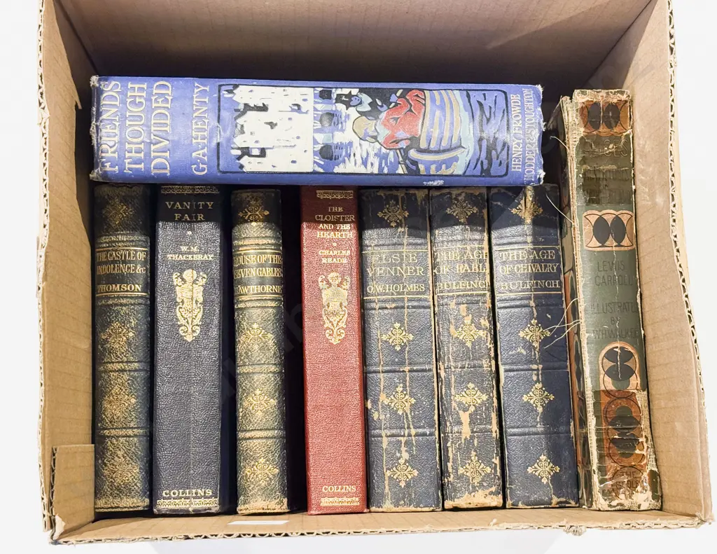 Box of Assorted Vintage Fiction Including Alice in Wonderland - Illustrated Image 1++